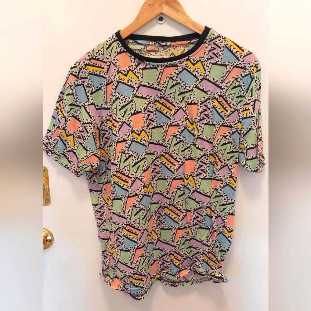 Vintage 90s colourful tee